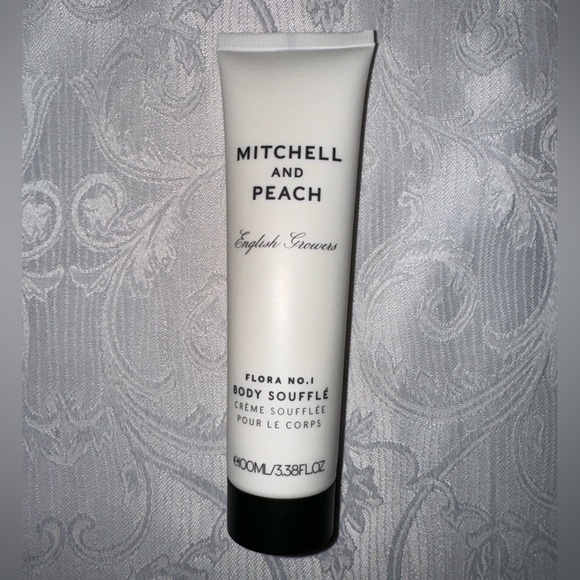 MITCHELL AND PEACH
English Growers
FLORA NO.I
BODY SOUFFLÉ
100 ML / 3.38 FL.OZ. - Picture 5 of 10